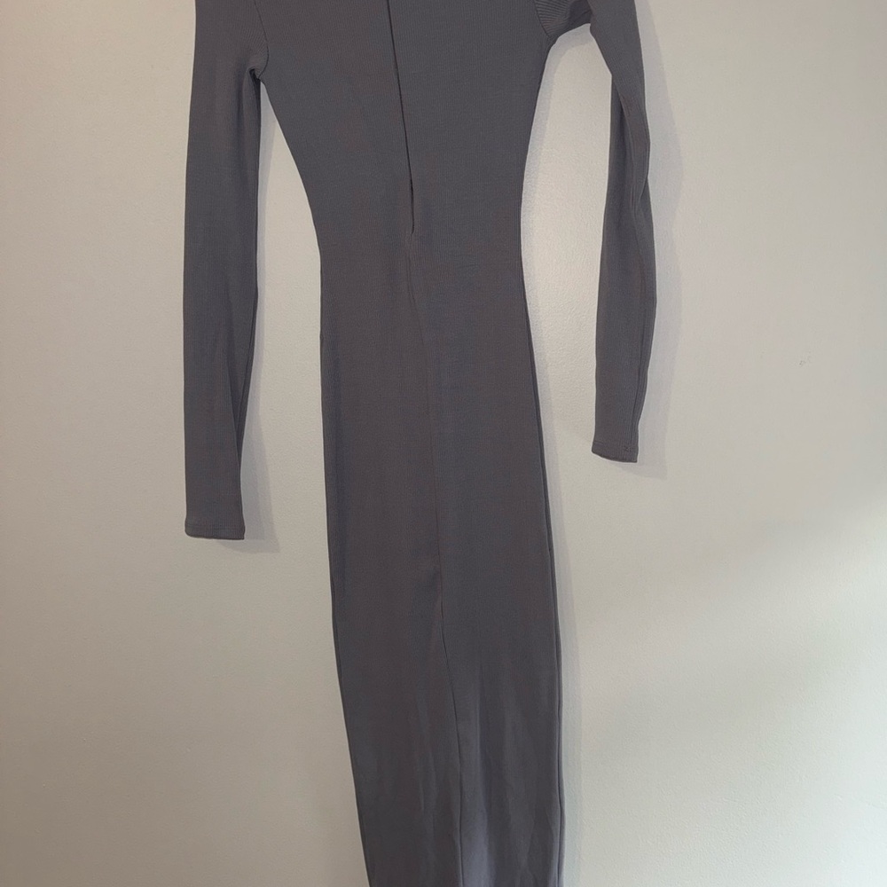 Elegant Gray Long Sleeve Dress